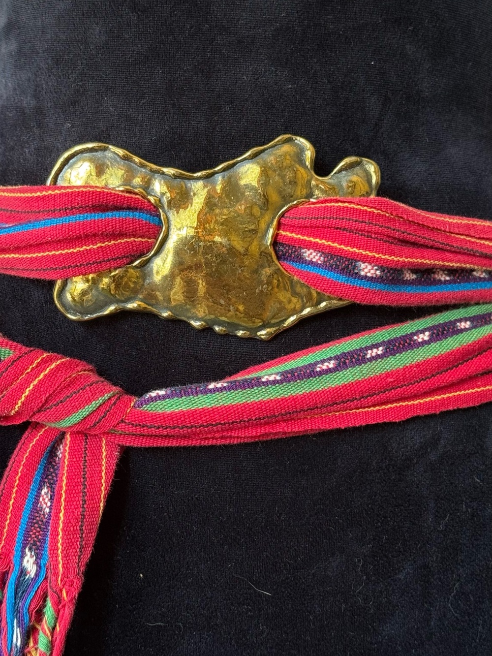 Vintage artisan heavy Brass Statement Buckle/scarf holder - Picture 2 of 9
